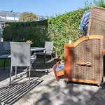 Beach Lounge